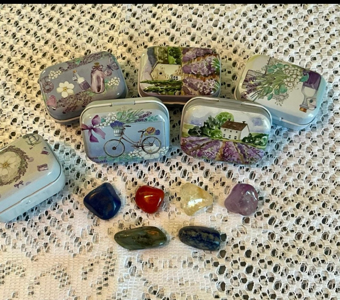 Creativity and Inspiration Crystal Set in Decorative Tin - Citrine, Amethyst, Carnelian, Labradorite, Sodalite, Lapis Lazuli